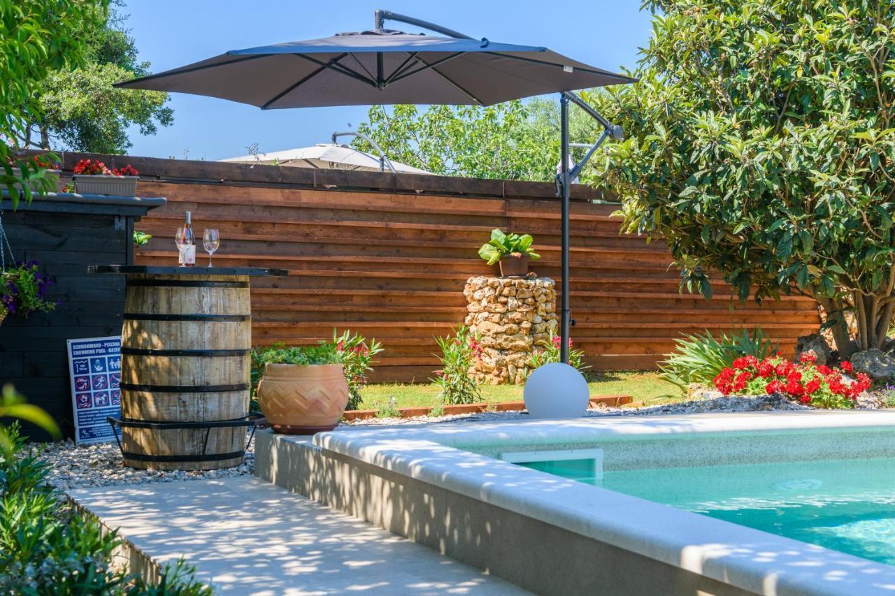 Haus Rustica Villa Pula Bagian luar foto