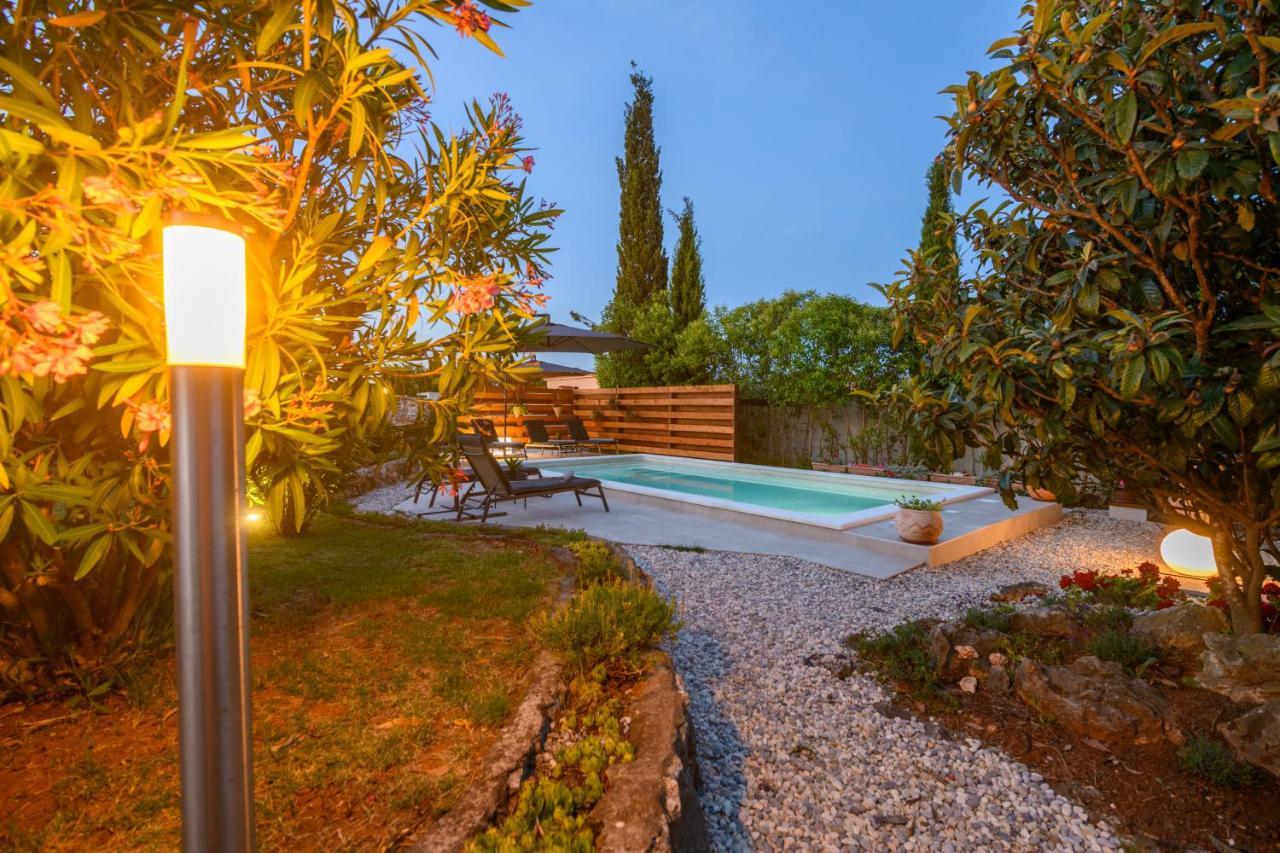 Haus Rustica Villa Pula Bagian luar foto