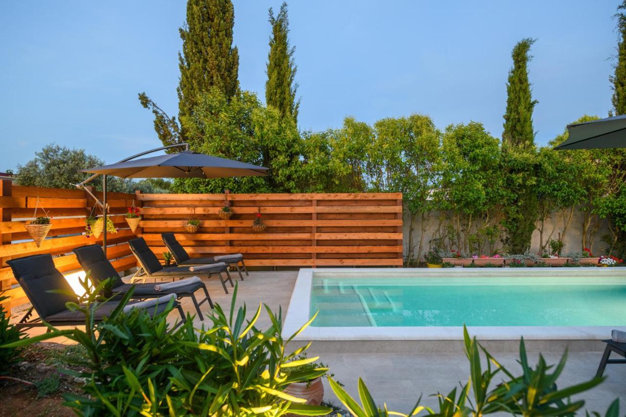 Haus Rustica Villa Pula Bagian luar foto